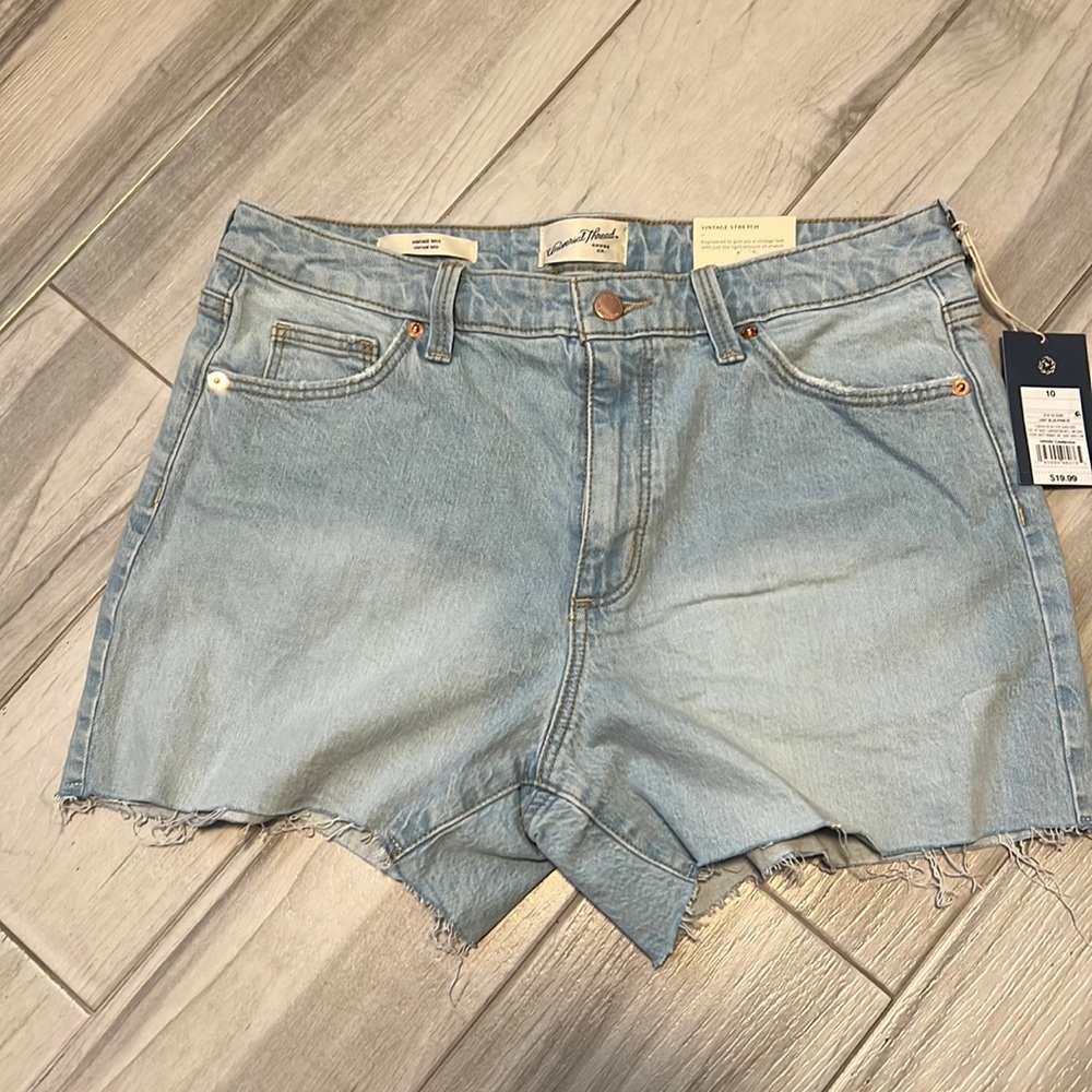BRAND NEW Universal Thread vintage midi shorts size 10